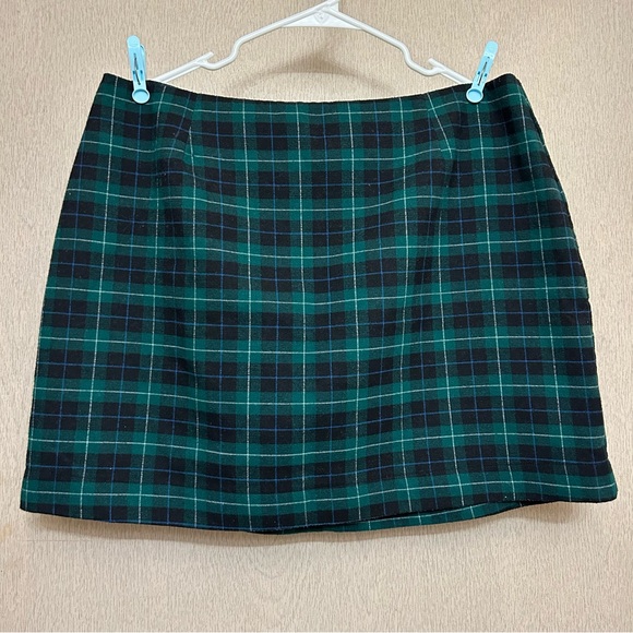 Old Navy Dresses & Skirts - ☀️ Plaid Print Mini Skirt - Old Navy - Size 14